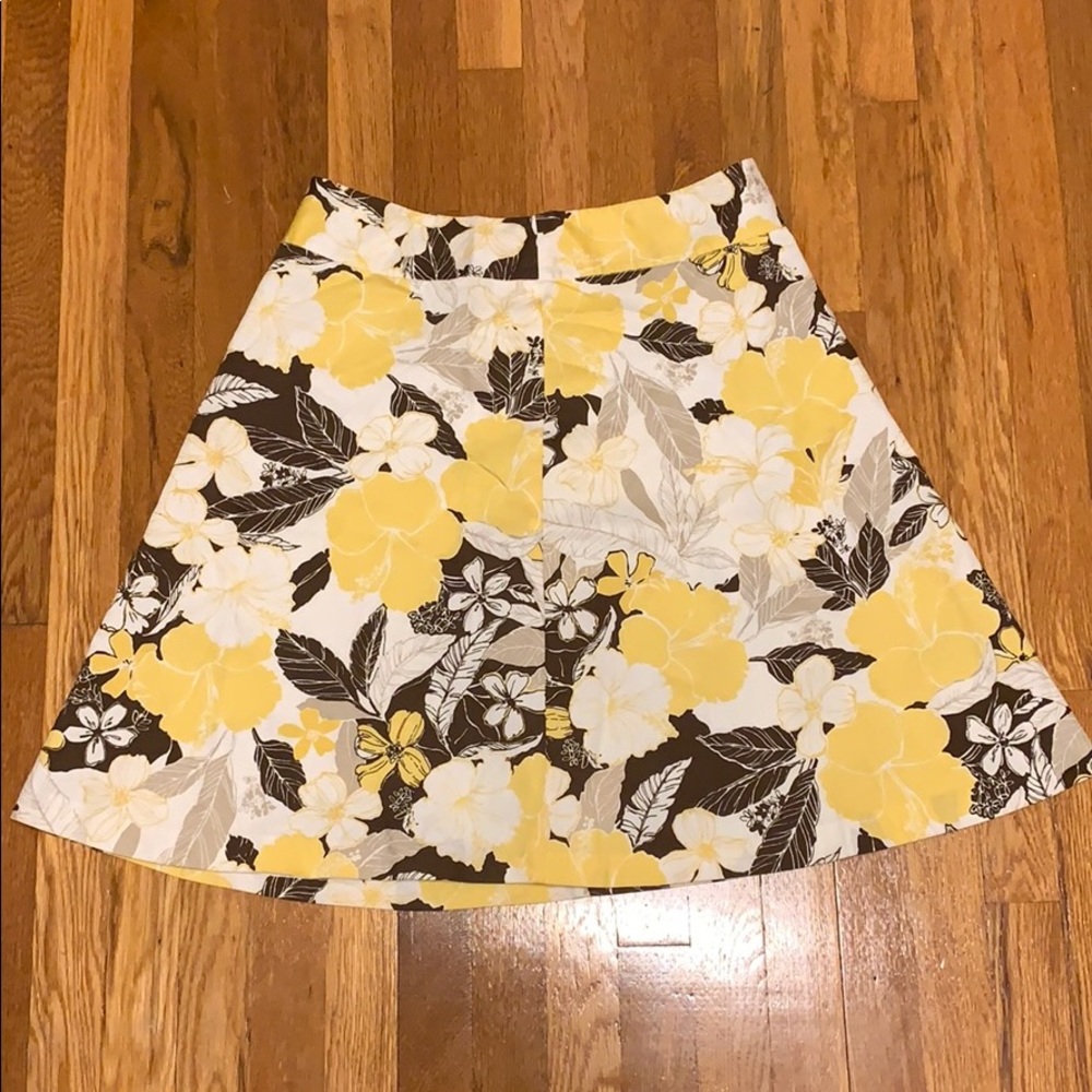 Ann Taylor floral skirt size 8 - Picture 1 of 4